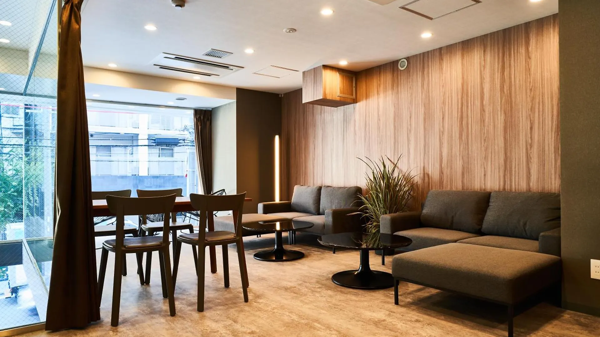 &And Hostel Shinsaibashi East Osaka 0*,  Giappone